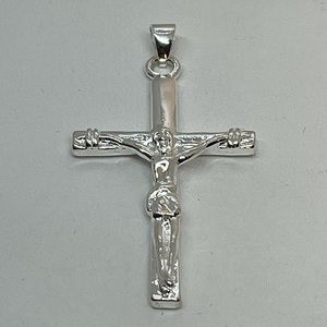 NWOT’S Sterling Silver Crucifix Cross .925